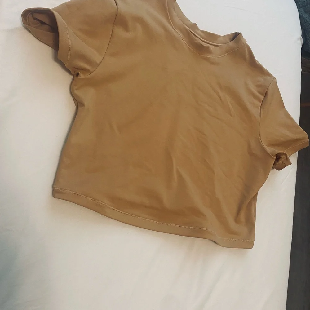 Skims SWIM set Top & Bottom - Picture 2 of 5